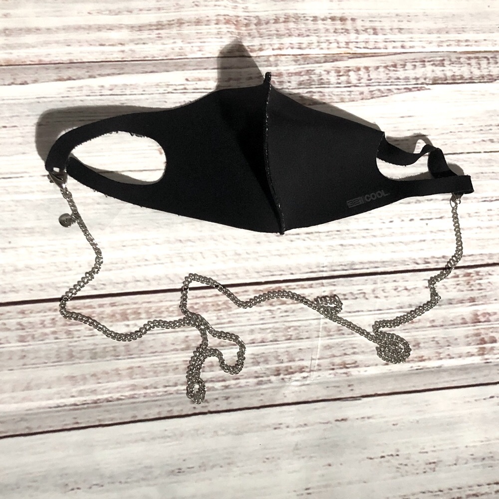 Handmade Face Mask Silver Tone Love Chain custom NWT 34”